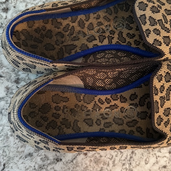 GUC Authentic Rothys - Picture 2 of 6